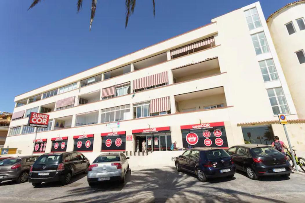 Chic Beachfront Flat With Amazing Sea Views And Private Indoor Parking Benalmádena Eksteriør bilde