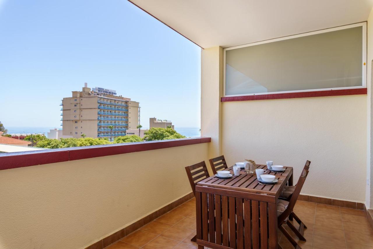 Chic Beachfront Flat With Amazing Sea Views And Private Indoor Parking Benalmádena Eksteriør bilde